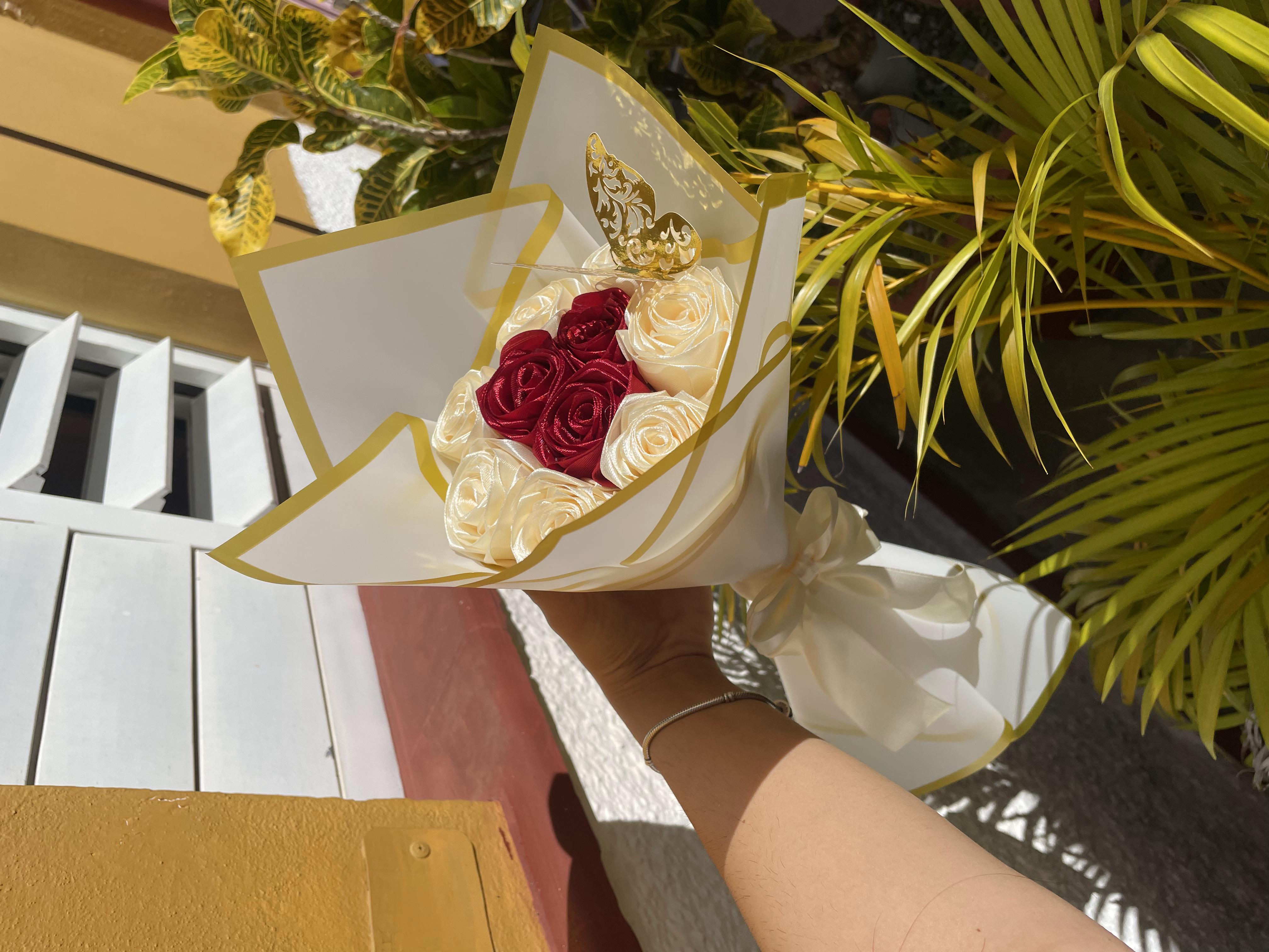 Ramo de flores artificiales personalizado